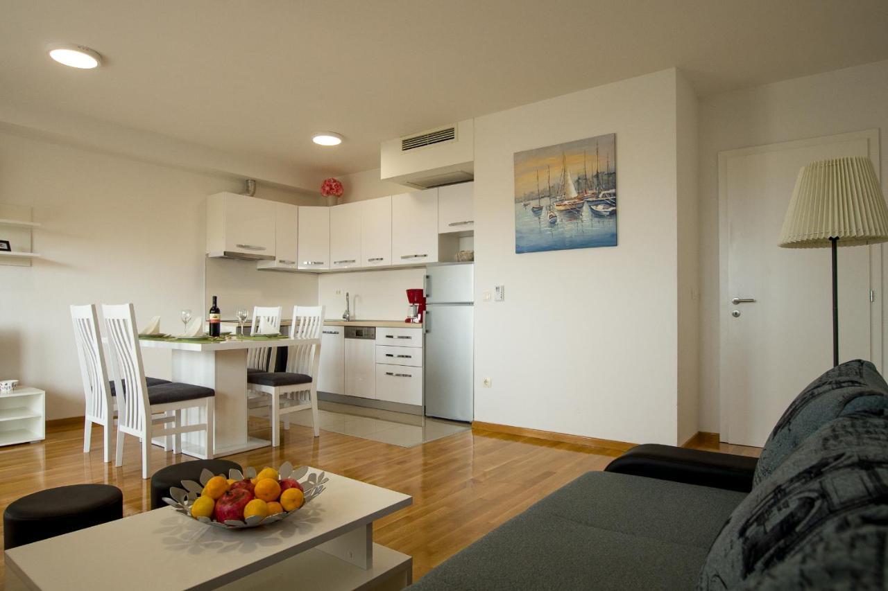 Apartments Mattea Makarska Eksteriør billede